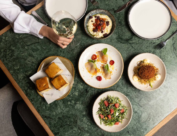 Spring á La Carte Dining at Sidewood Restaurant